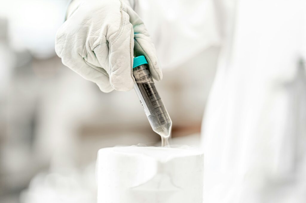 research with liquid nitrogen in a scientific laboratory. chemical reaction by mixing liquids